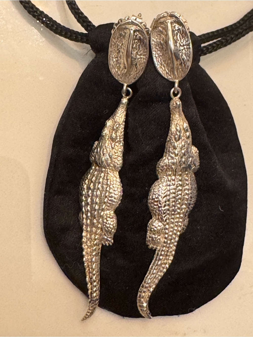 Croc Hornback Dangle Earrings In Silver - Picture 3 of 3